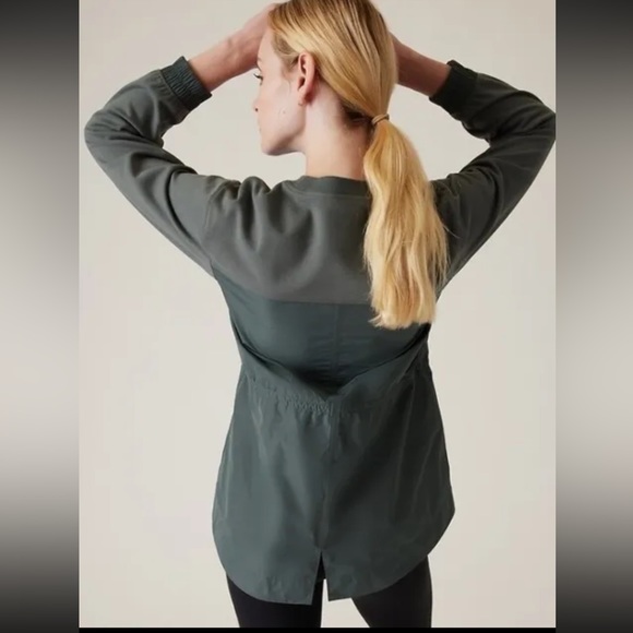 NWT Athleta Triumph Hybrid Crewneck Sweatshirt - Picture 9 of 13